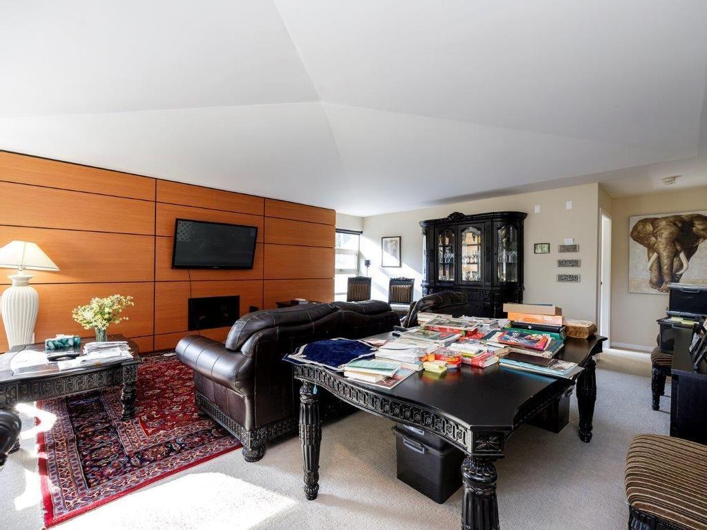 









2832


Capilano

Road, PH1,
North Vancouver,




BC
V7R 4H5

