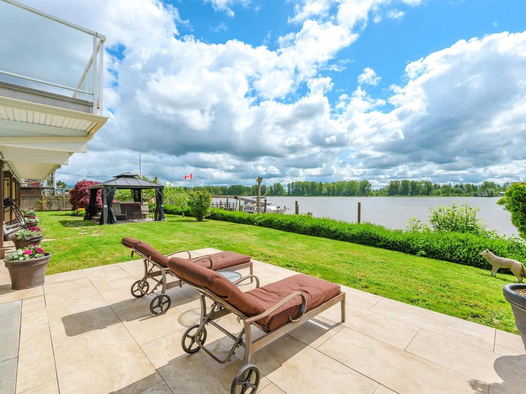 









20282


Wharf

Street,
Maple Ridge,




BC
V2X 1A3

