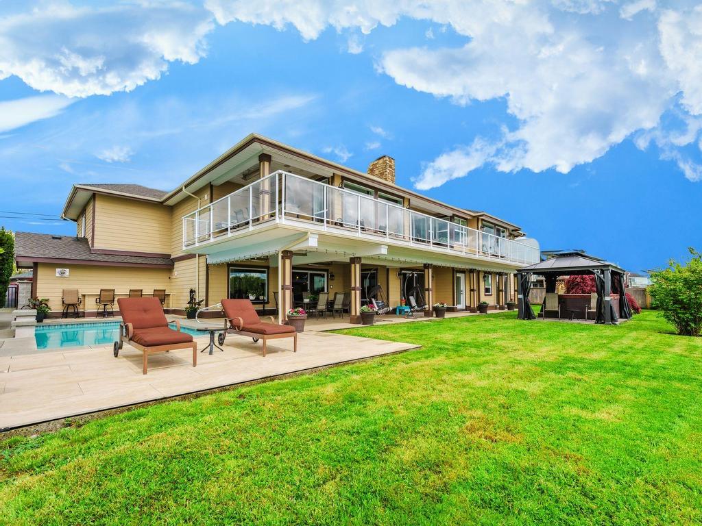 









20282


Wharf

Street,
Maple Ridge,




BC
V2X 1A3

