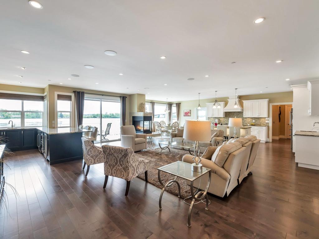 









20282


Wharf

Street,
Maple Ridge,




BC
V2X 1A3

