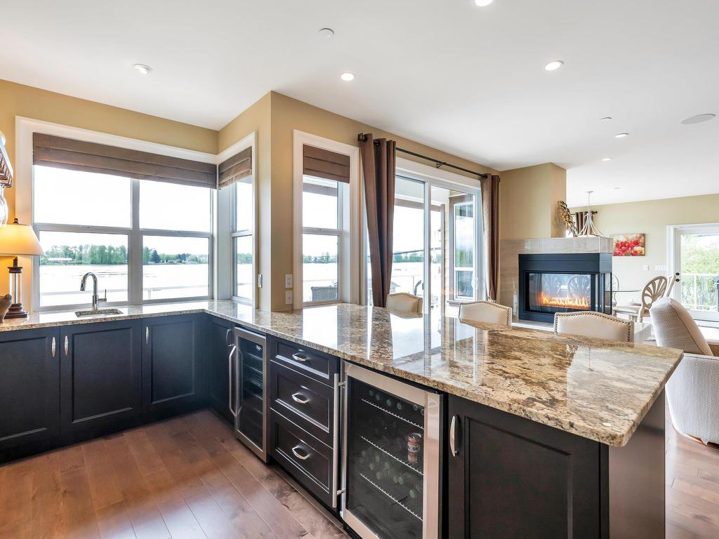 









20282


Wharf

Street,
Maple Ridge,




BC
V2X 1A3

