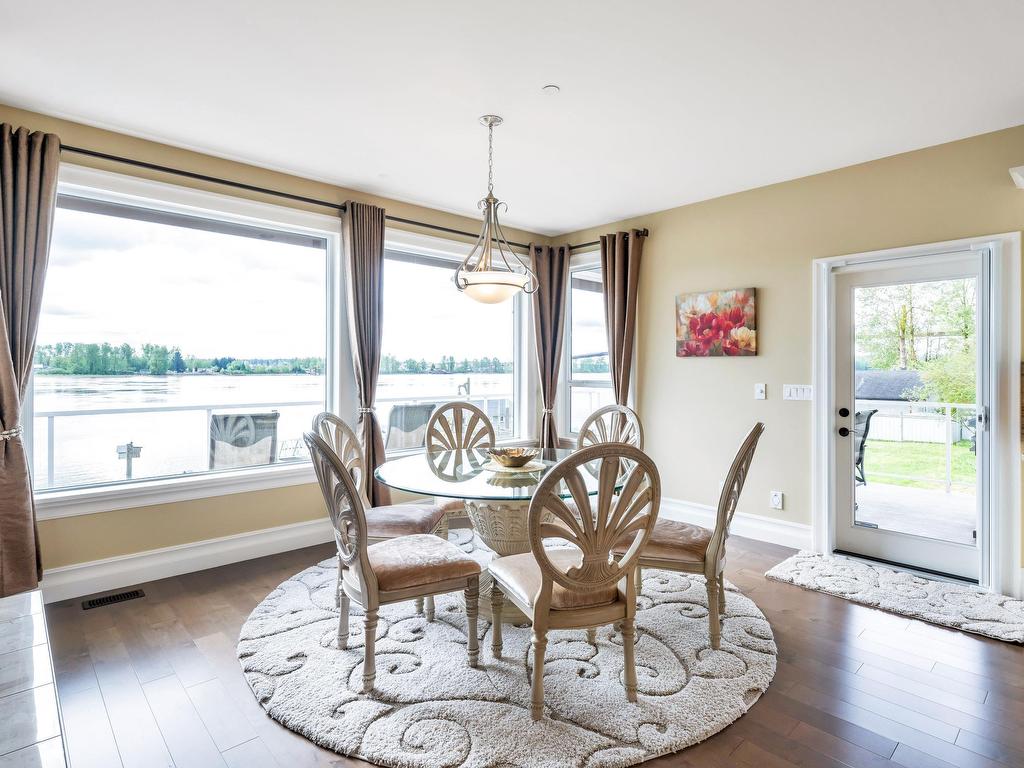 









20282


Wharf

Street,
Maple Ridge,




BC
V2X 1A3

