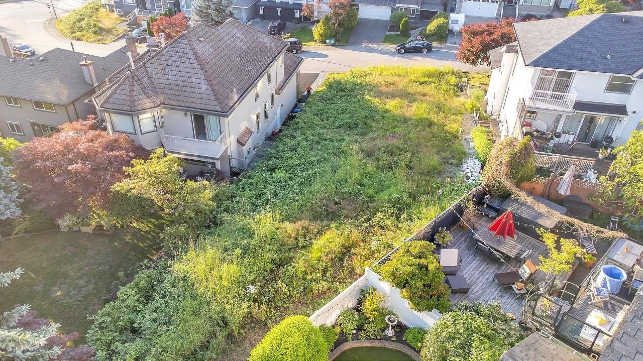 









2658


Klassen

Court,
Port Coquitlam,







BC
V3C 5Y8

