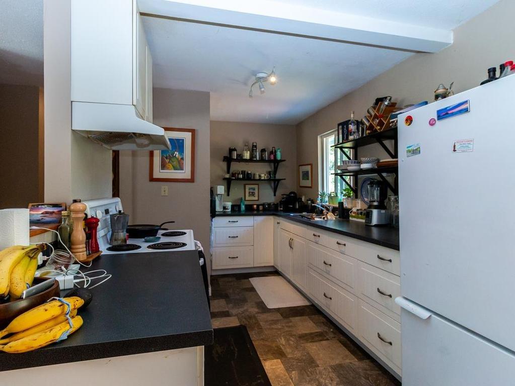 









38227


Hemlock

Avenue,
Squamish,




BC
V8B 0X1

