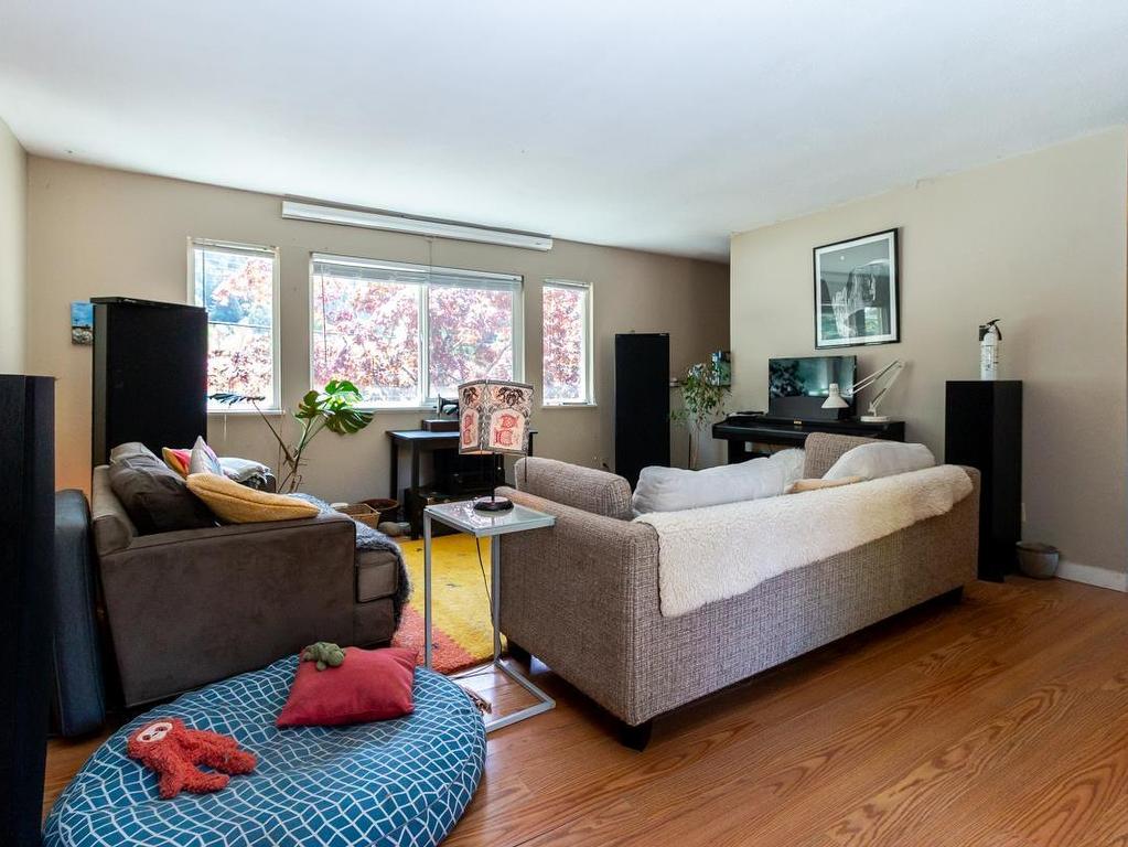 









38227


Hemlock

Avenue,
Squamish,




BC
V8B 0X1


