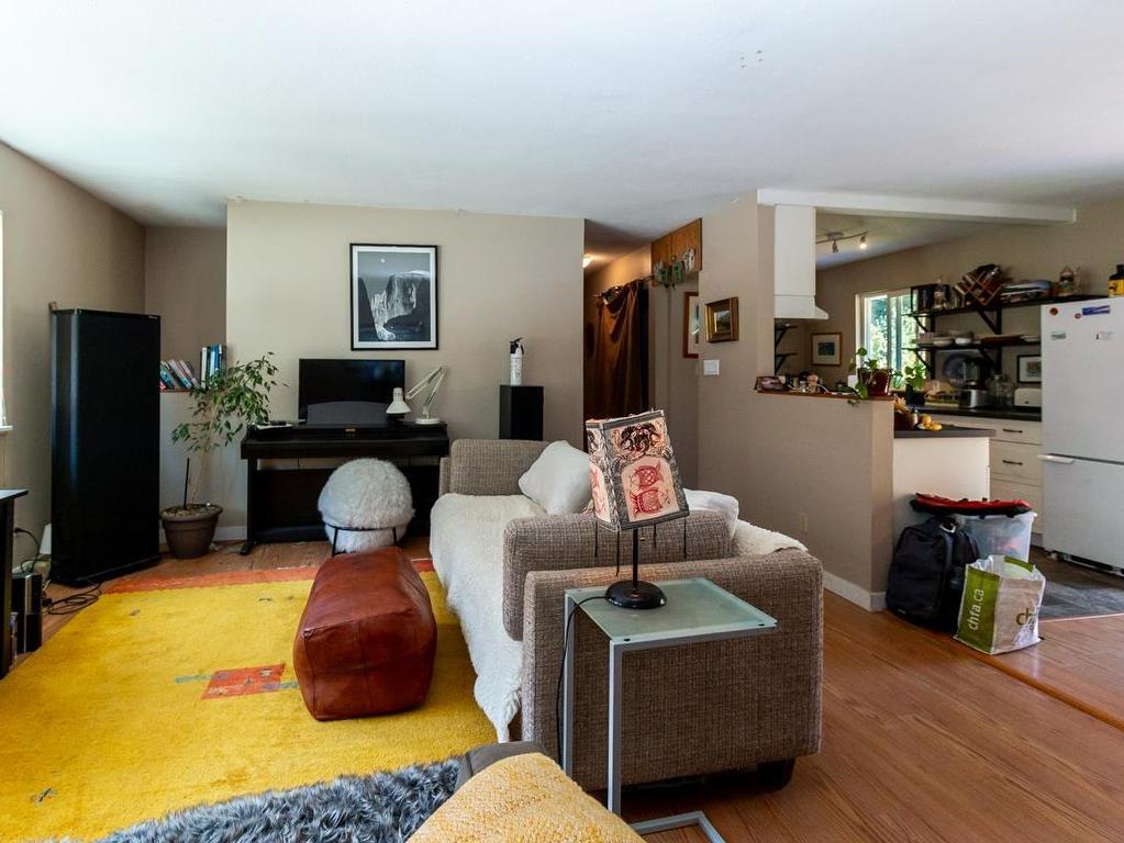 









38227


Hemlock

Avenue,
Squamish,




BC
V8B 0X1

