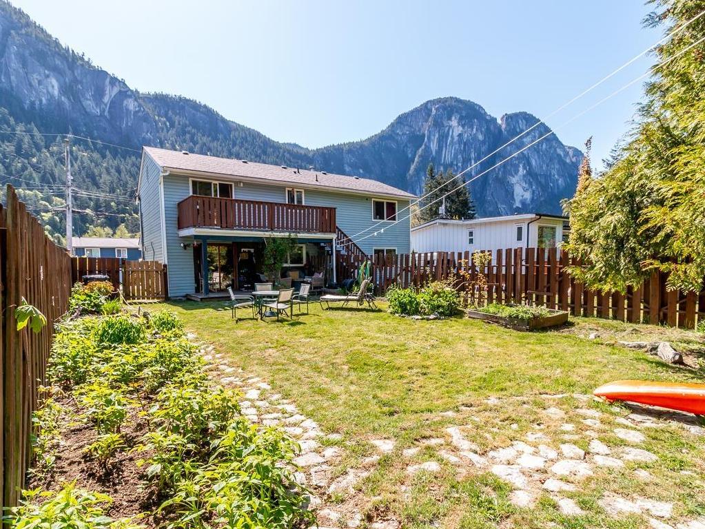 









38227


Hemlock

Avenue,
Squamish,




BC
V8B 0X1

