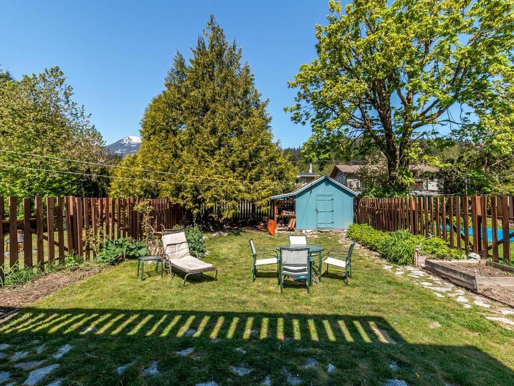 









38227


Hemlock

Avenue,
Squamish,




BC
V8B 0X1

