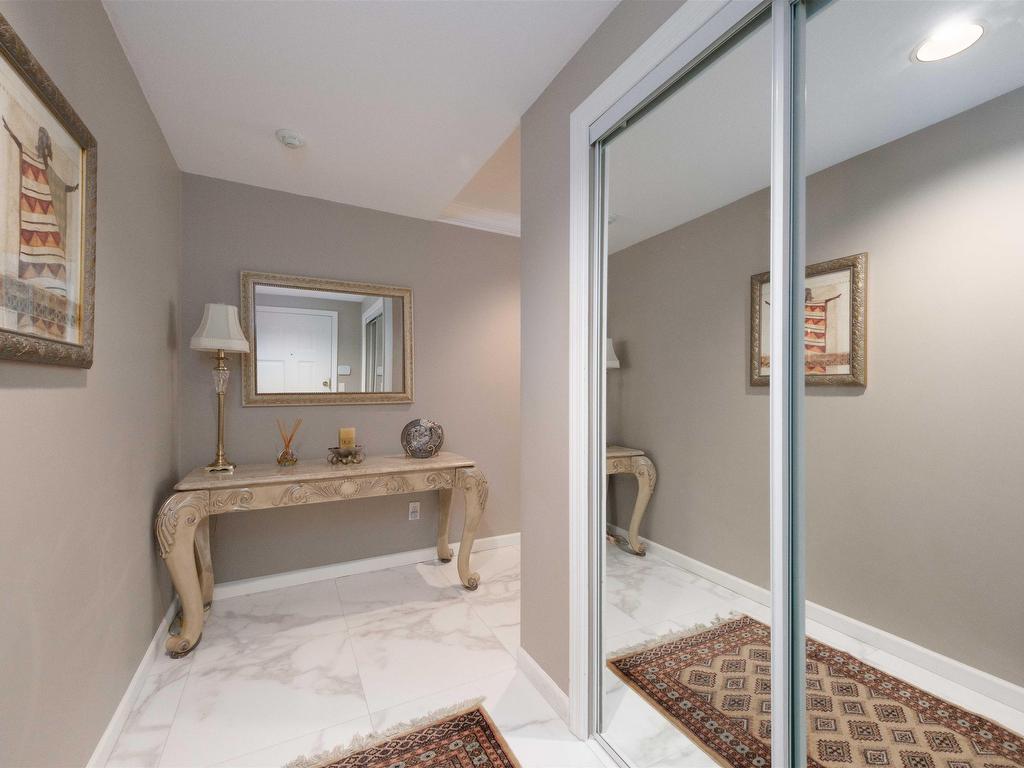 









288


6th

Street East, 209,
North Vancouver,




BC
V7L 1P5

