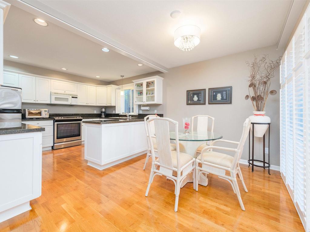 









288


6th

Street East, 209,
North Vancouver,




BC
V7L 1P5

