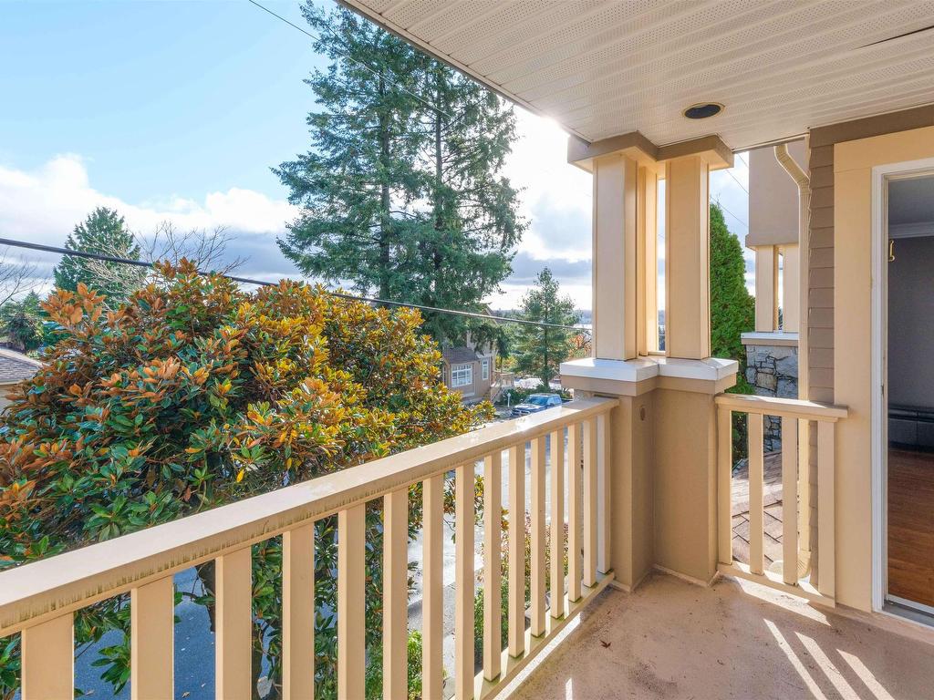 









288


6th

Street East, 209,
North Vancouver,




BC
V7L 1P5

