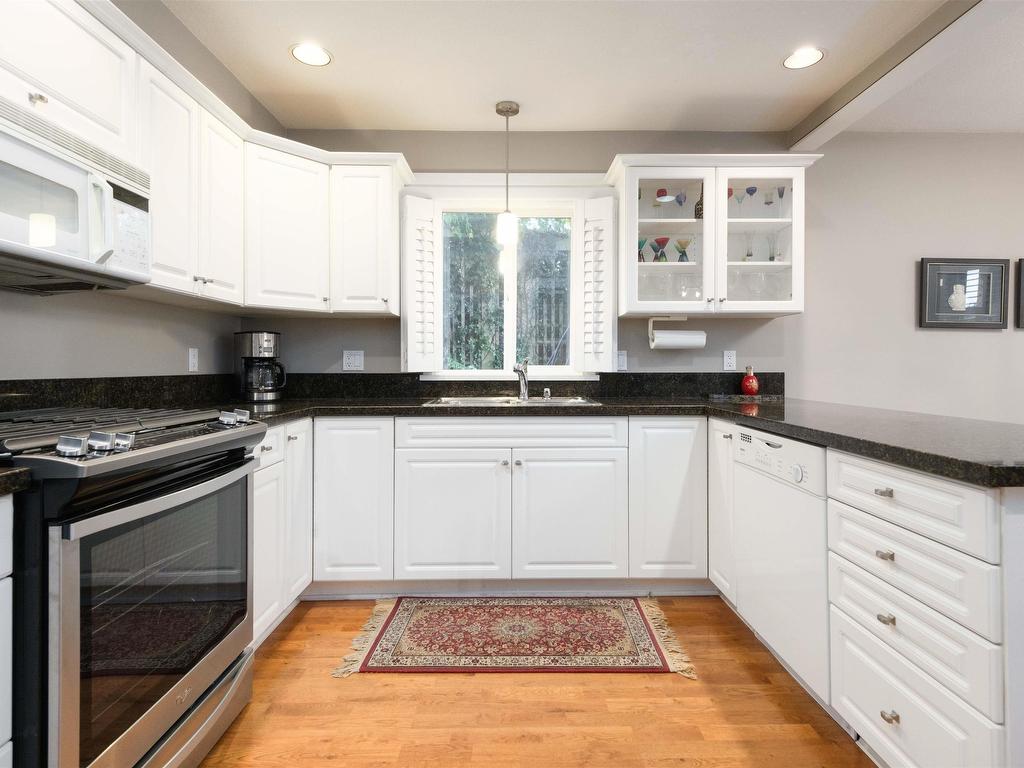 









288


6th

Street East, 209,
North Vancouver,




BC
V7L 1P5

