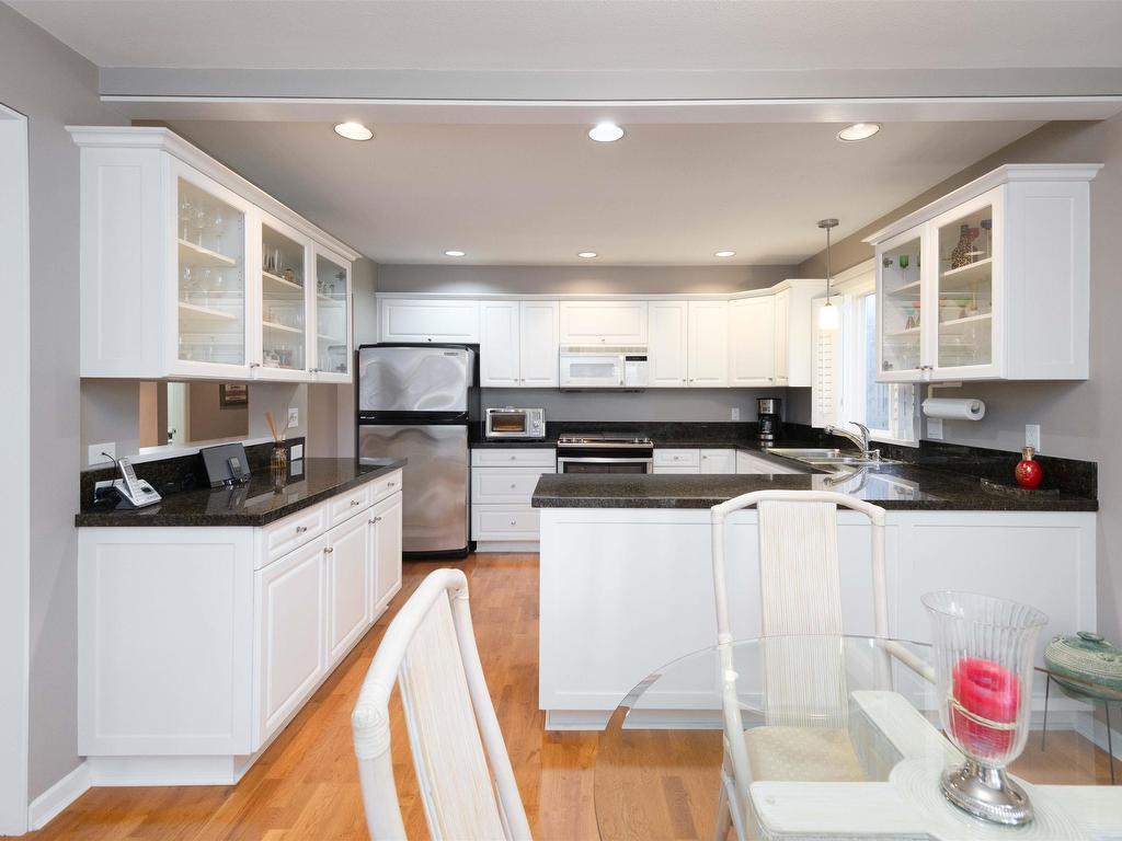 









288


6th

Street East, 209,
North Vancouver,




BC
V7L 1P5

