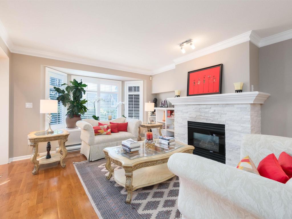









288


6th

Street East, 209,
North Vancouver,




BC
V7L 1P5

