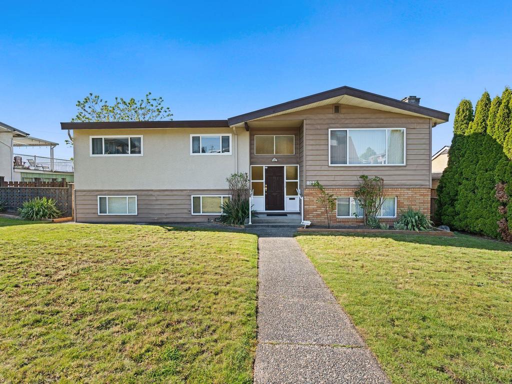 









8915


Monroe

Avenue,
Burnaby,




BC
V3N 4E7

