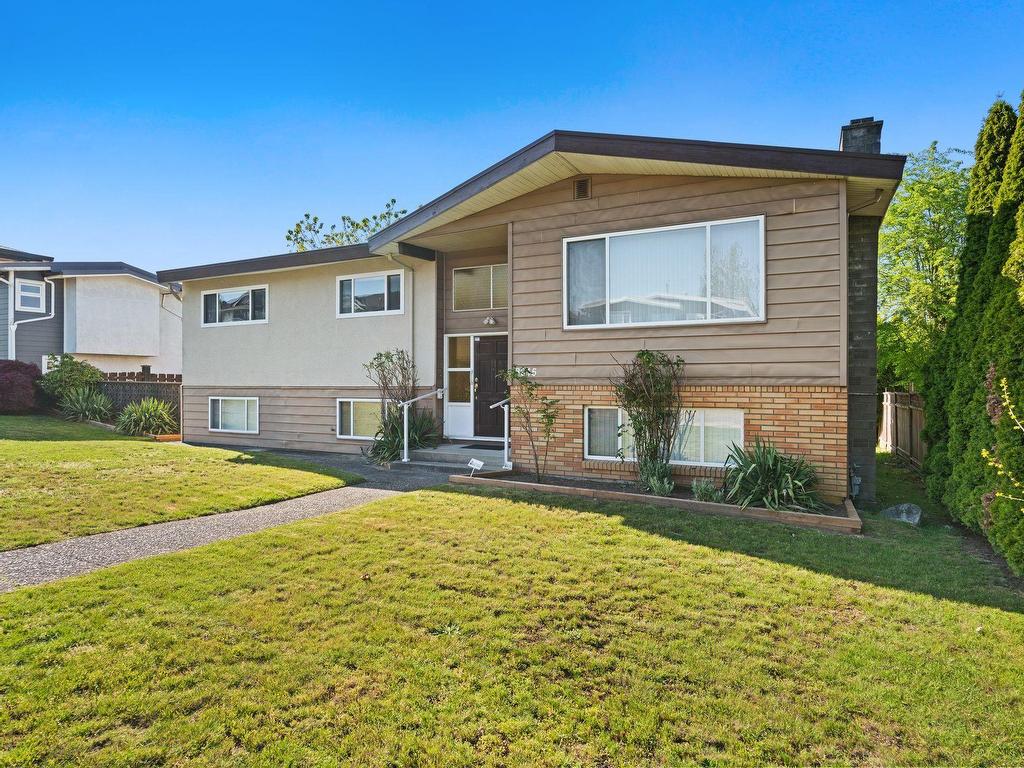









8915


Monroe

Avenue,
Burnaby,




BC
V3N 4E7

