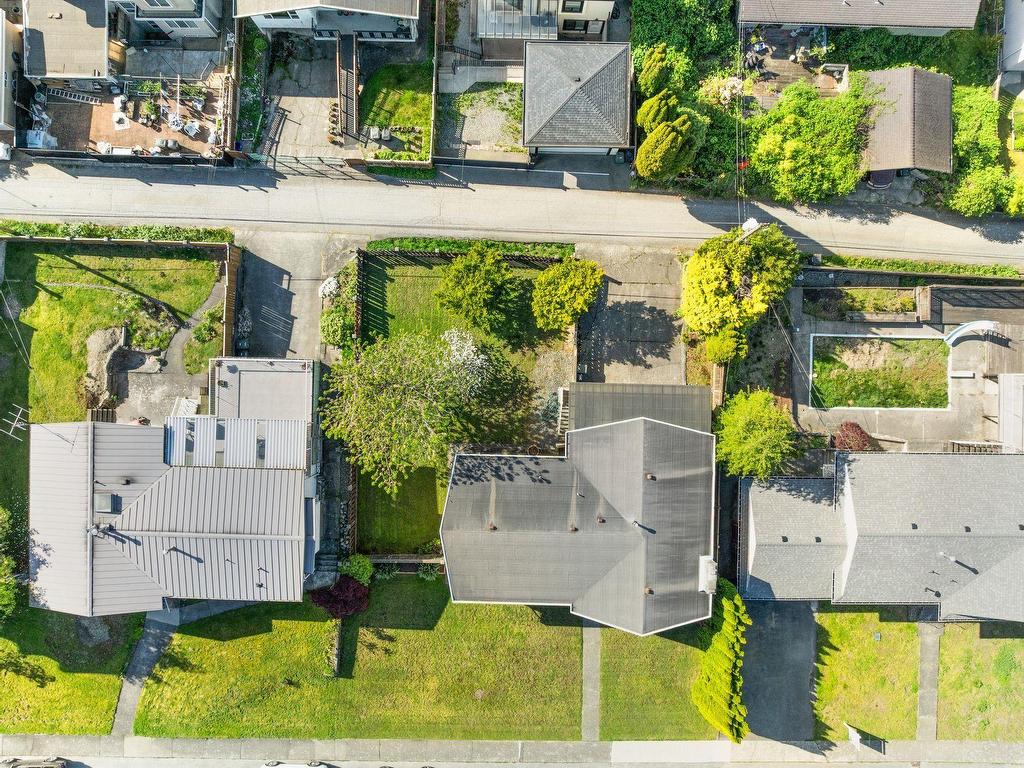 









8915


Monroe

Avenue,
Burnaby,




BC
V3N 4E7

