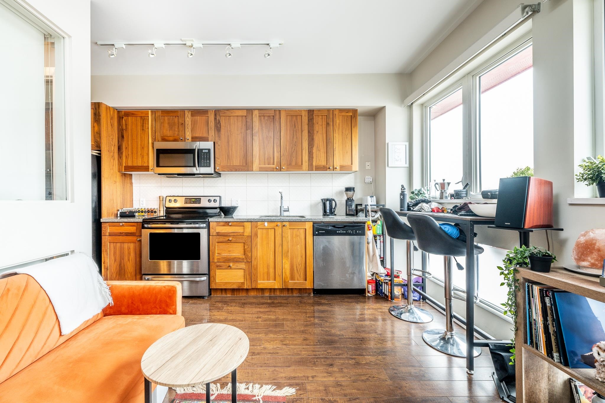 









37841


Cleveland

Avenue, 202,
Squamish,




BC
V8B 0S8

