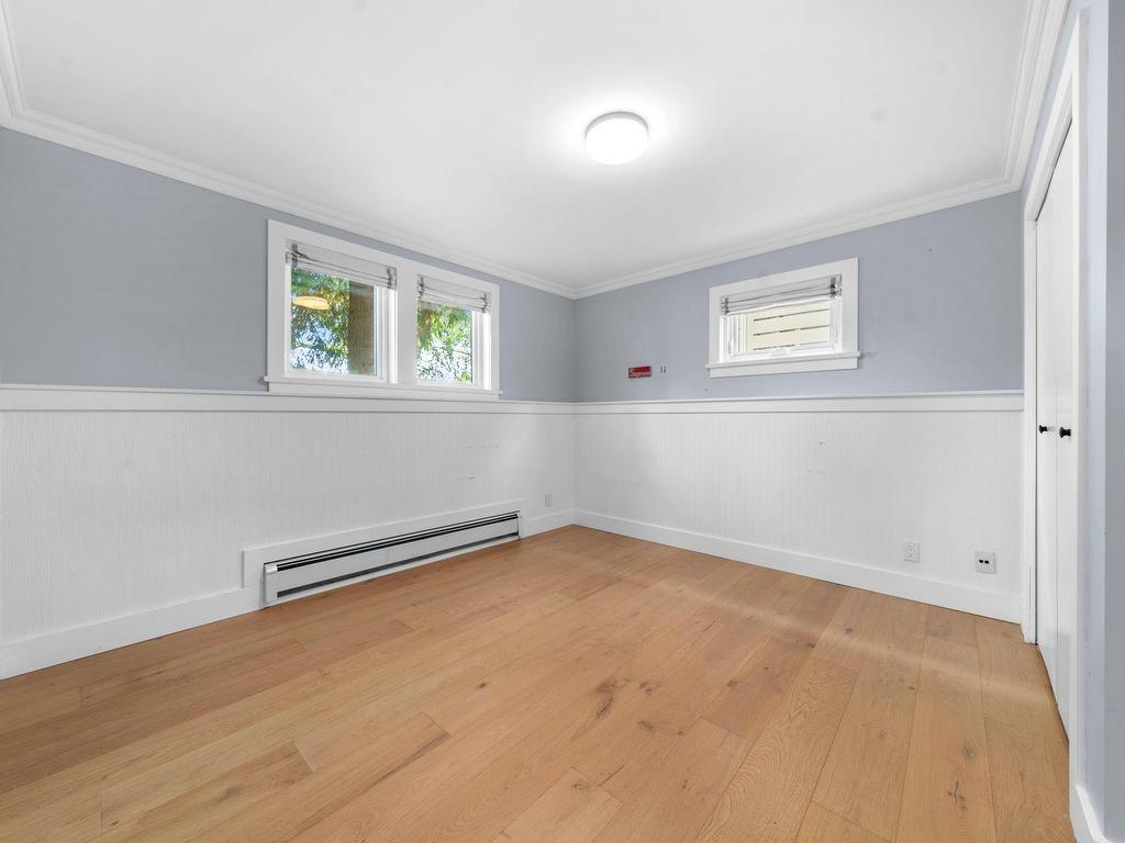 









532


18th

Street East,
North Vancouver,




BC
V7L 2Y3


