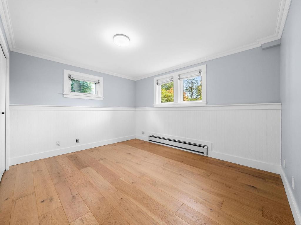 









532


18th

Street East,
North Vancouver,




BC
V7L 2Y3

