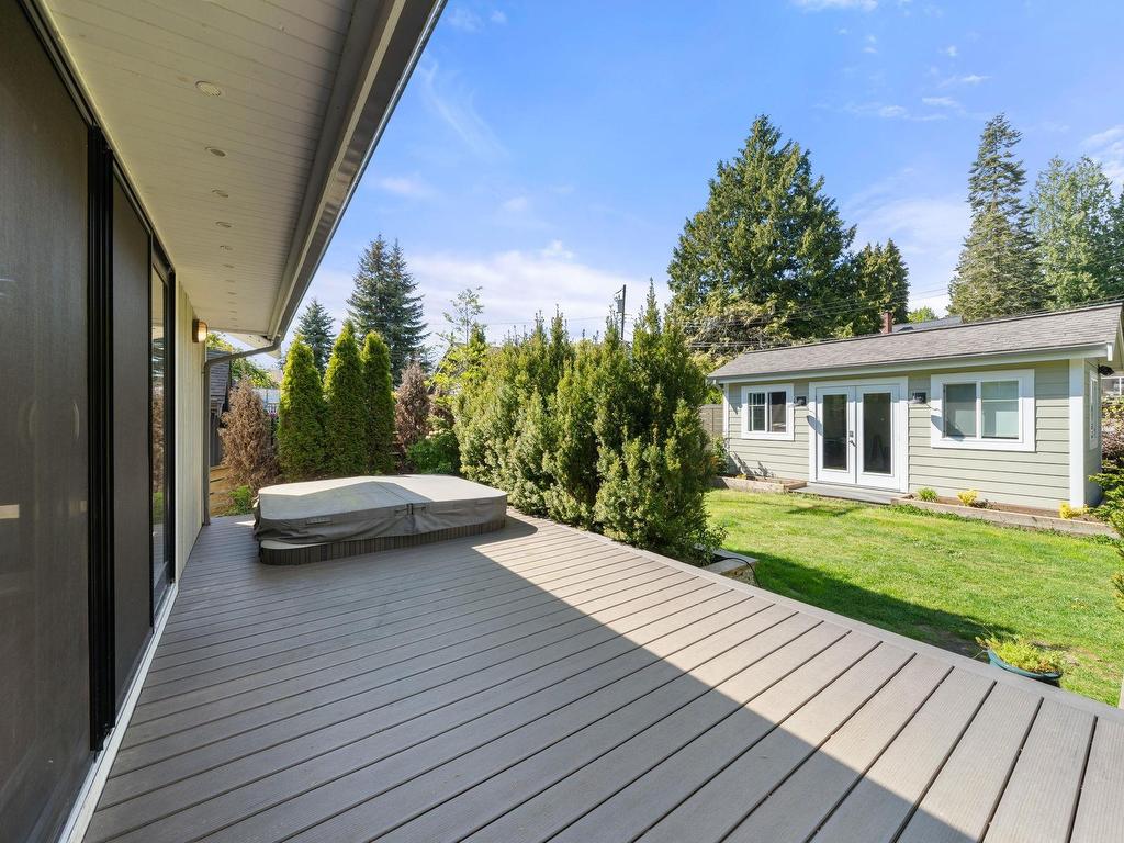 









532


18th

Street East,
North Vancouver,




BC
V7L 2Y3

