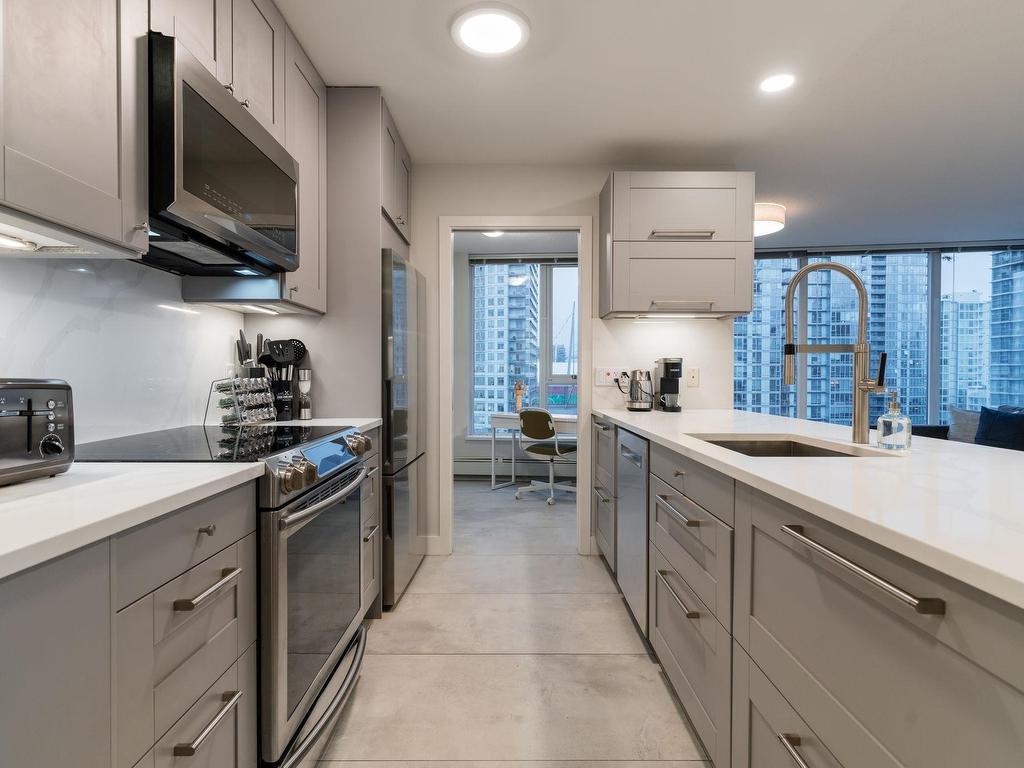 









689


Abbott

Street, 2107,
Vancouver,




BC
V6B 0J2

