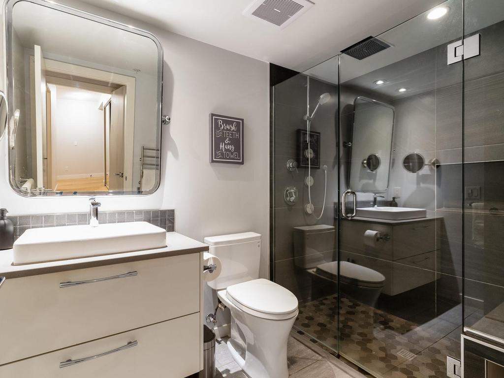 









689


Abbott

Street, 2107,
Vancouver,




BC
V6B 0J2

