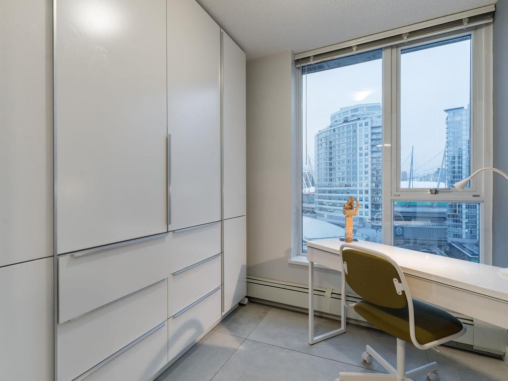 









689


Abbott

Street, 2107,
Vancouver,




BC
V6B 0J2

