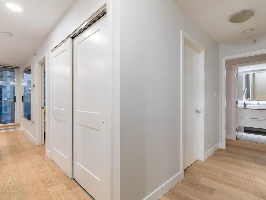 









689


Abbott

Street, 2107,
Vancouver,




BC
V6B 0J2

