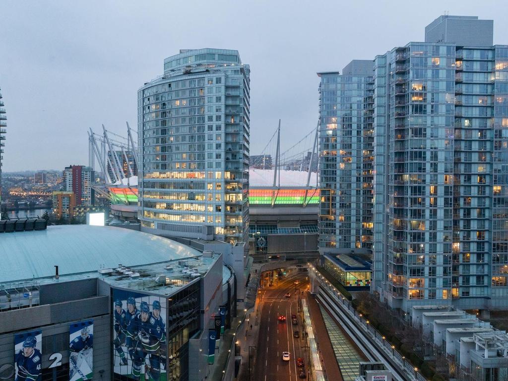 









689


Abbott

Street, 2107,
Vancouver,




BC
V6B 0J2

