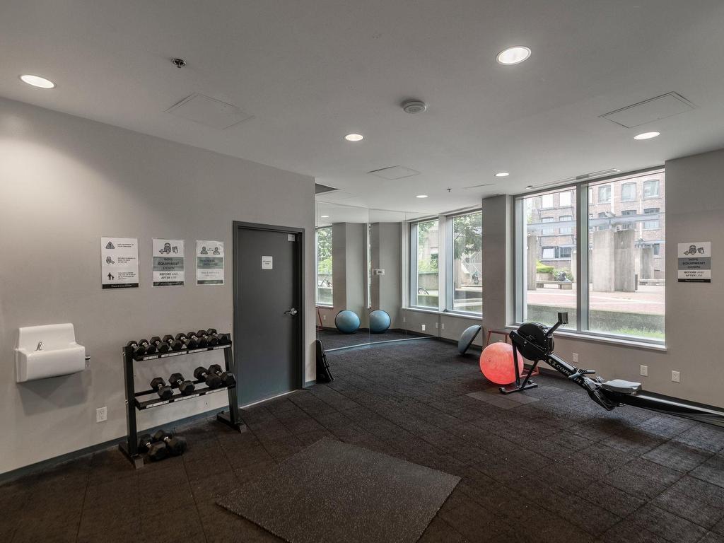 









689


Abbott

Street, 2107,
Vancouver,




BC
V6B 0J2

