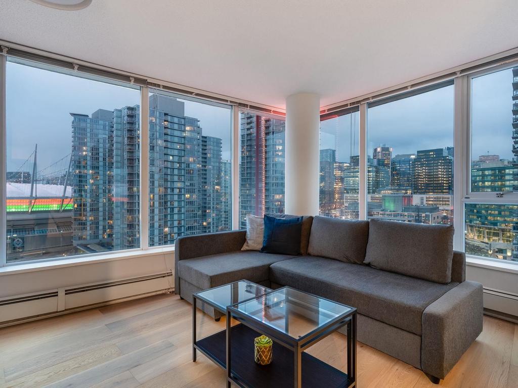 









689


Abbott

Street, 2107,
Vancouver,




BC
V6B 0J2

