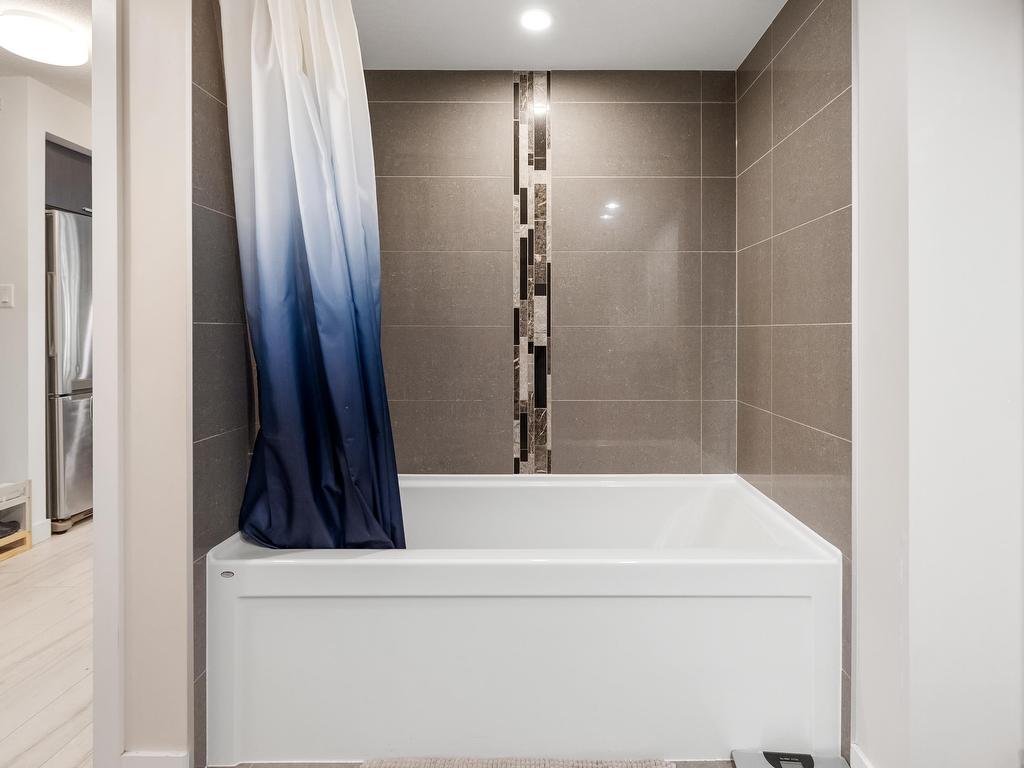 









2200


Douglas

Road, 302,
Burnaby,




BC
V5C 0G8

