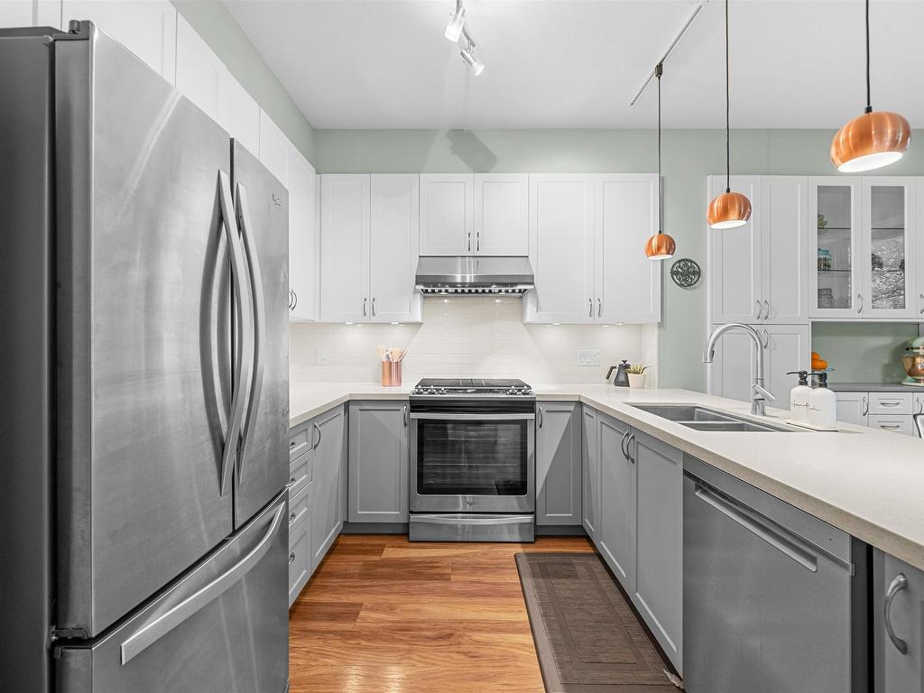 









100


Klahanie

Drive, 77,
Port Moody,




BC
V3H 5K3


