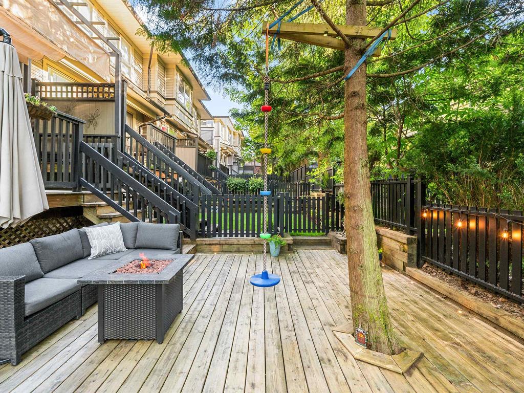 









100


Klahanie

Drive, 77,
Port Moody,




BC
V3H 5K3

