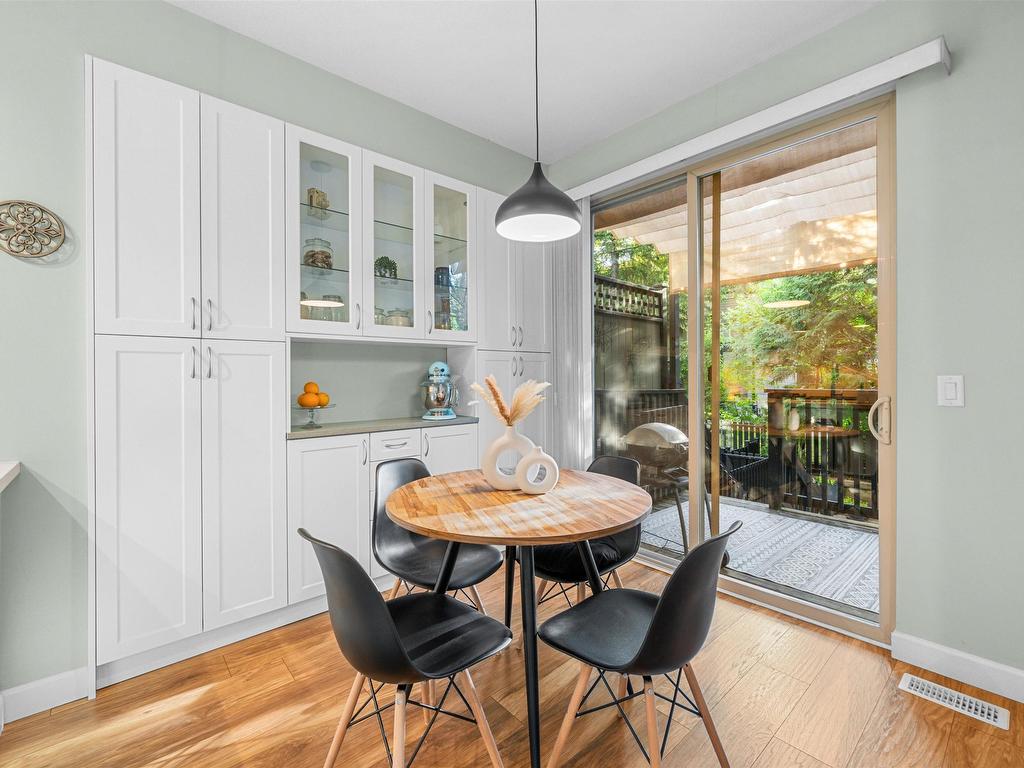 









100


Klahanie

Drive, 77,
Port Moody,




BC
V3H 5K3

