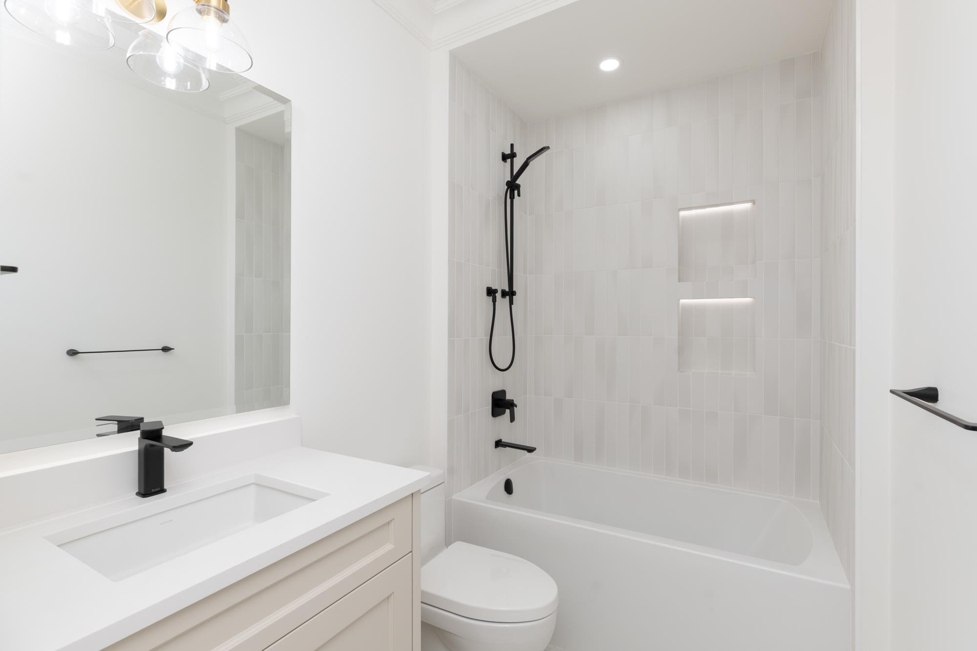 









8316


Government

Road,
Burnaby,




BC
V5A 2E3

