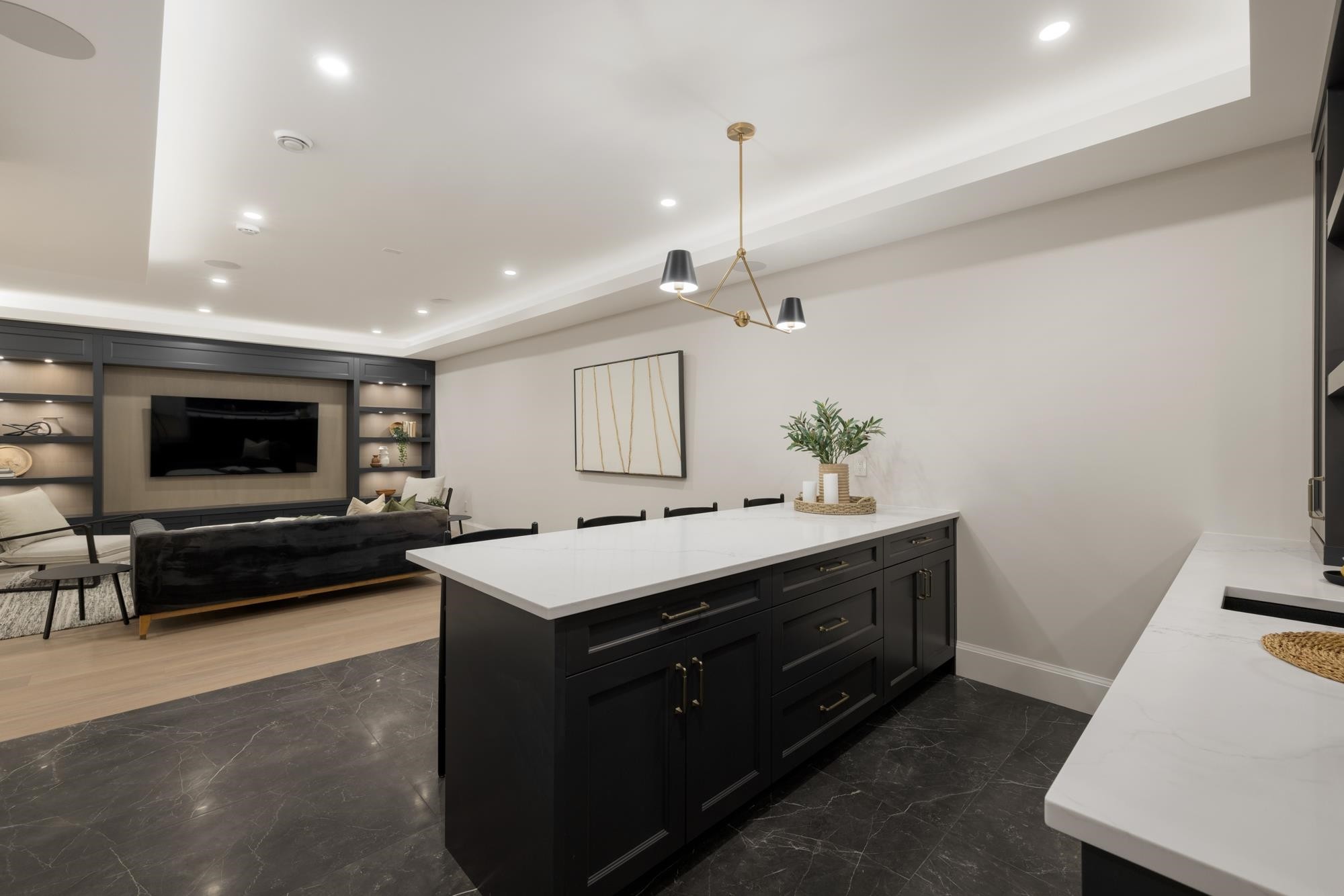 









8316


Government

Road,
Burnaby,




BC
V5A 2E3

