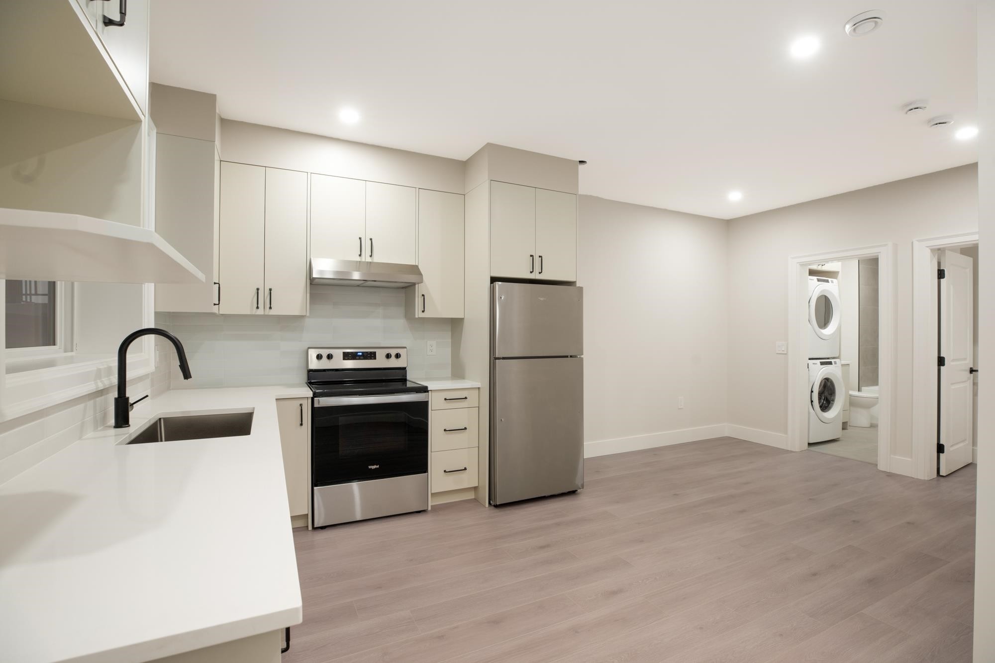 









8316


Government

Road,
Burnaby,




BC
V5A 2E3


