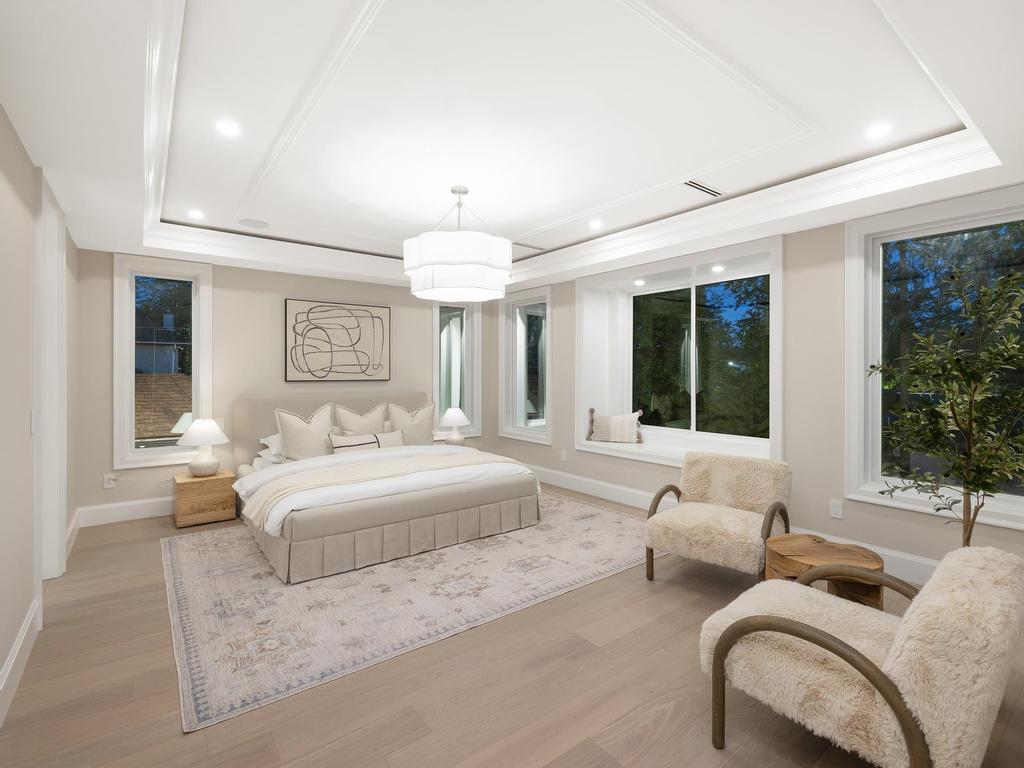 









8316


Government

Road,
Burnaby,




BC
V5A 2E3

