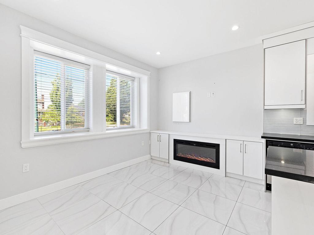 









2430


41

Street East, 1,
Vancouver,




BC
V5R 2W4

