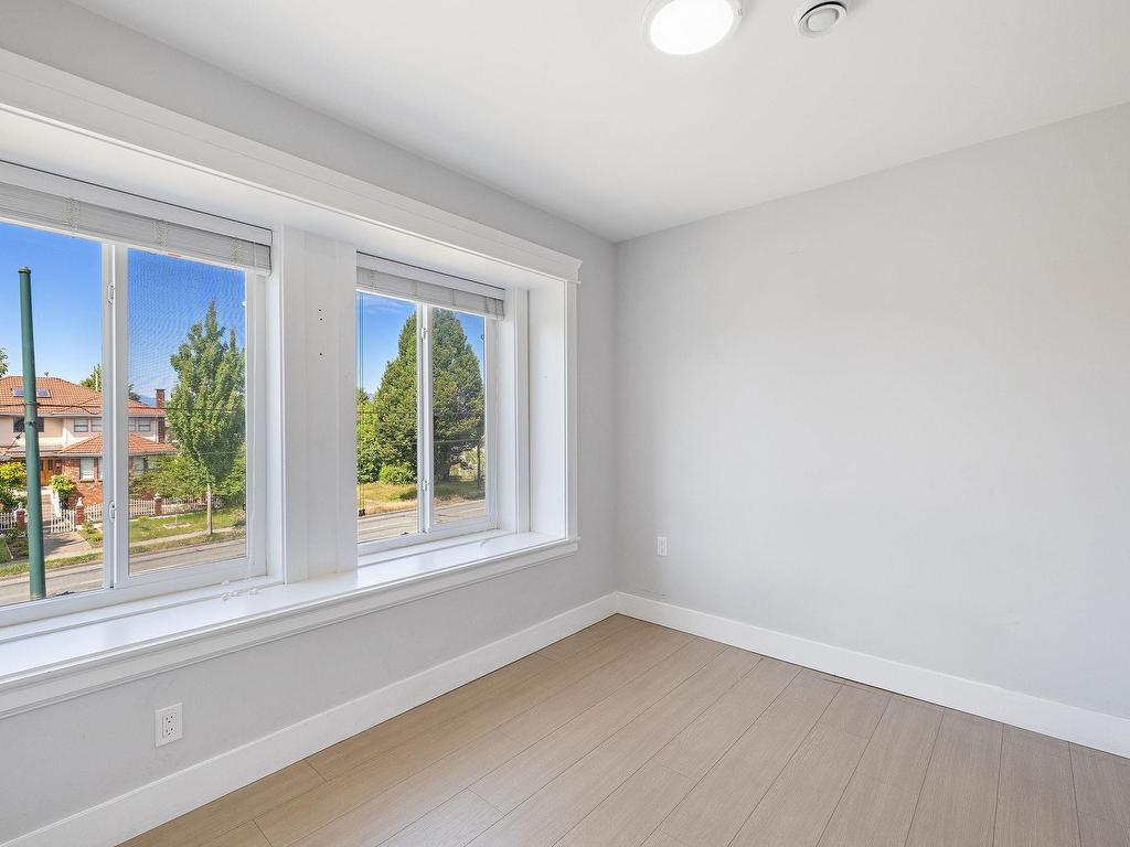 









2430


41

Street East, 1,
Vancouver,




BC
V5R 2W4

