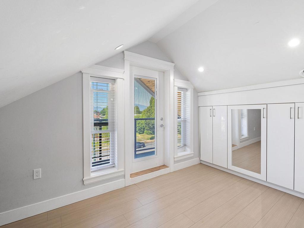 









2430


41

Street East, 1,
Vancouver,




BC
V5R 2W4

