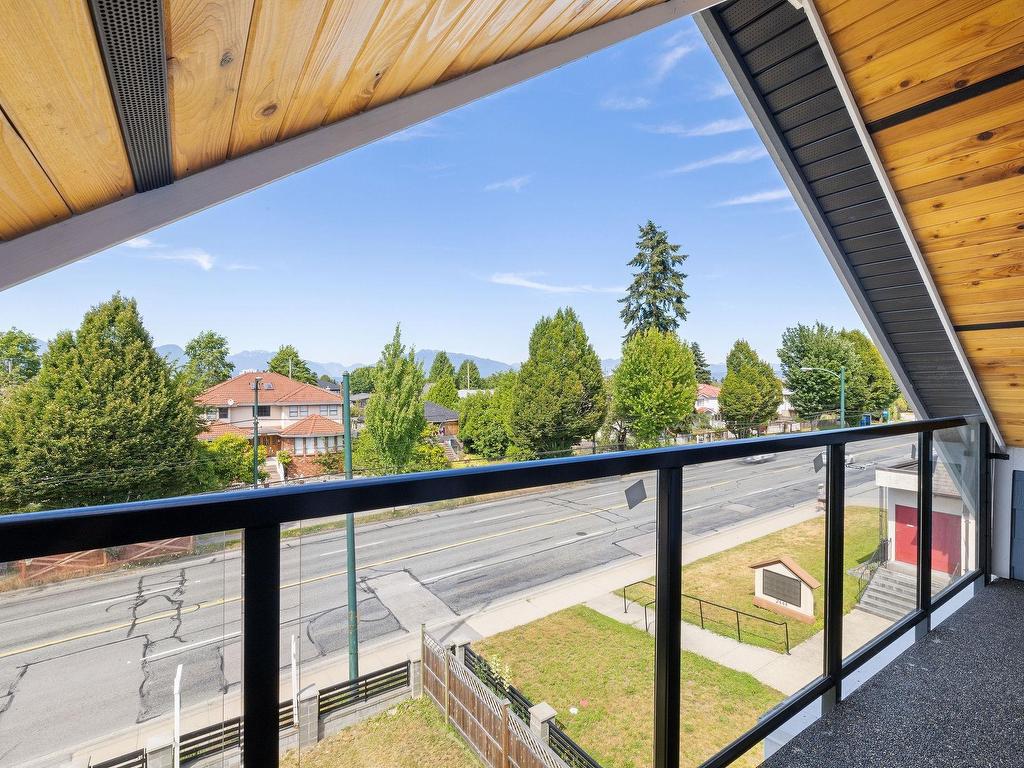 









2430


41

Street East, 1,
Vancouver,




BC
V5R 2W4

