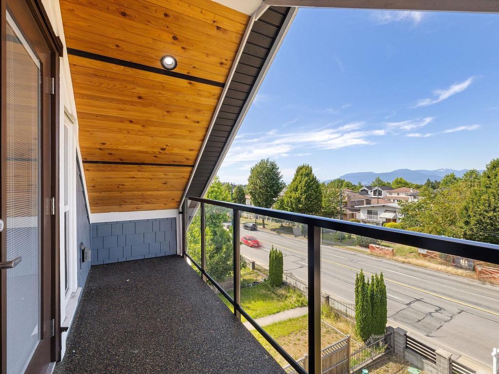 









2430


41

Street East, 1,
Vancouver,




BC
V5R 2W4

