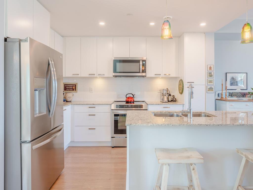 









5978


Beachgate

Lane,
Sechelt,




BC
V7Z 0S2

