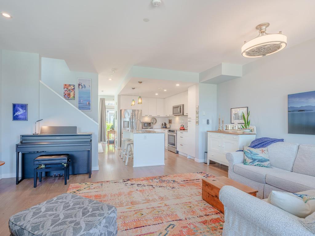 









5978


Beachgate

Lane,
Sechelt,




BC
V7Z 0S2

