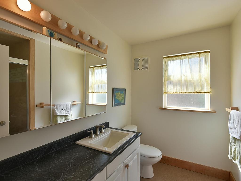 









590-592


Fletcher

Road North,
Gibsons,




BC
V0N 1V9


