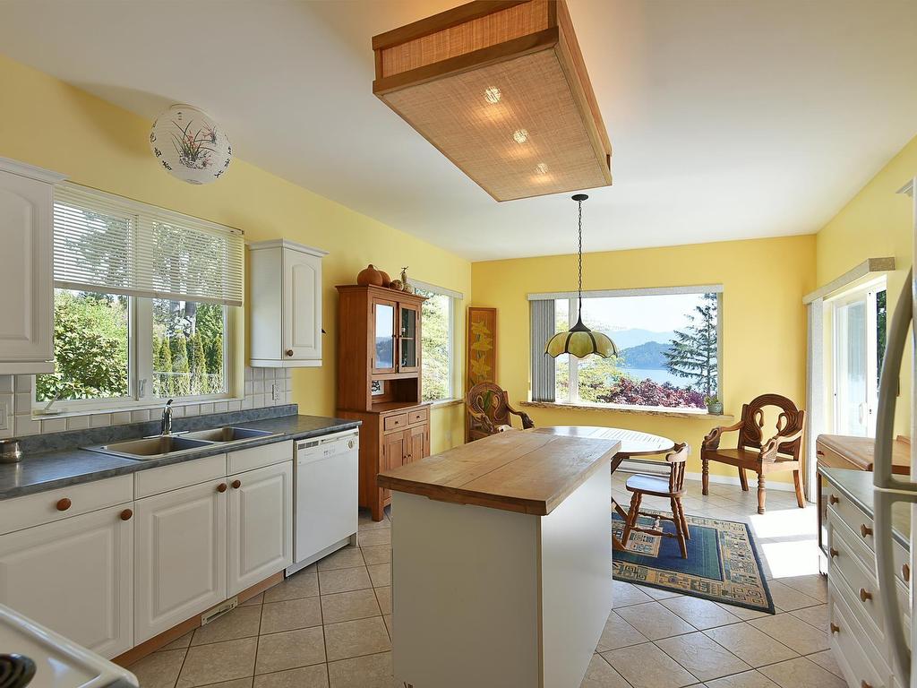 









590-592


Fletcher

Road North,
Gibsons,




BC
V0N 1V9

