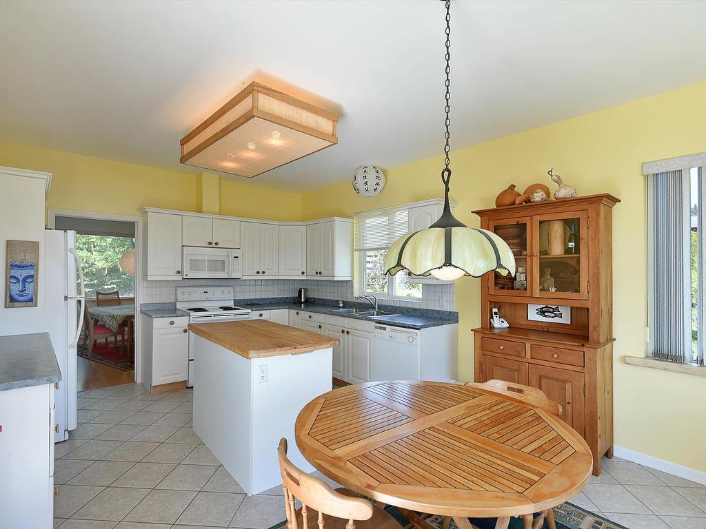 









590-592


Fletcher

Road North,
Gibsons,




BC
V0N 1V9

